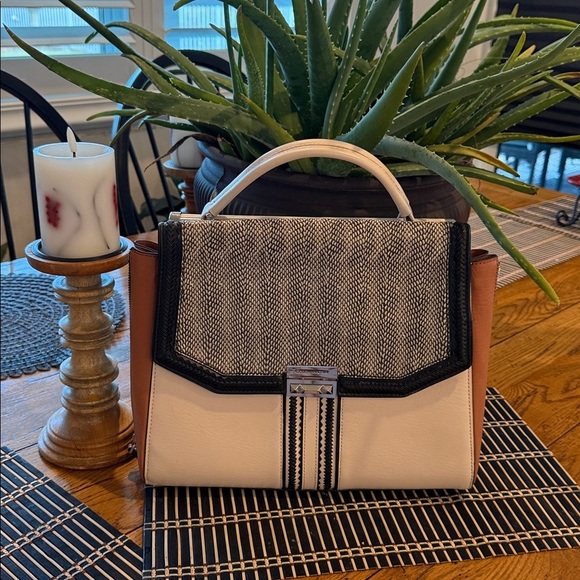 BCBGMAXAZRIA Allie satchel bag NWT - Picture 3 of 16